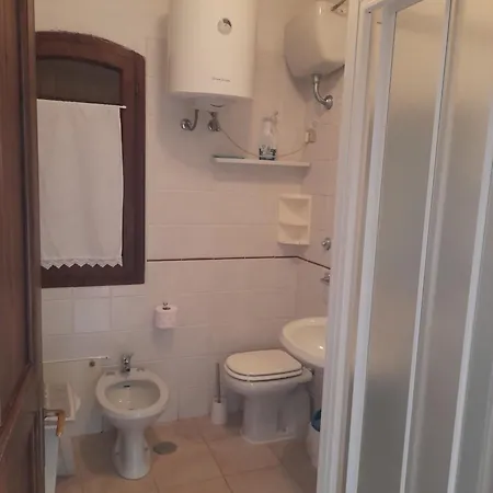 Feriehus Villino Il Ginepro - Casa B Cannigione